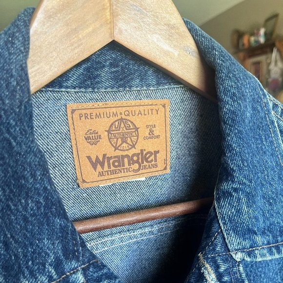WRANGLER Jean Jacket Like New Condition - Men's Medium - Picture 3 of 8